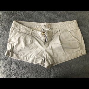 American Eagle Size 10 Khaki Shorts